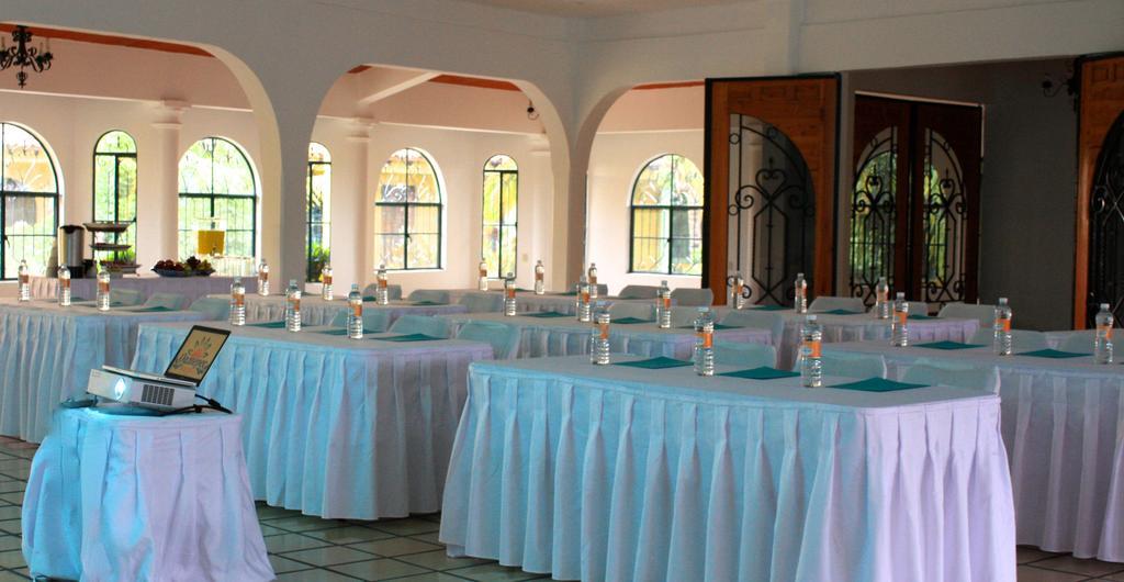 Hotel אואקסטפק מראה חיצוני תמונה